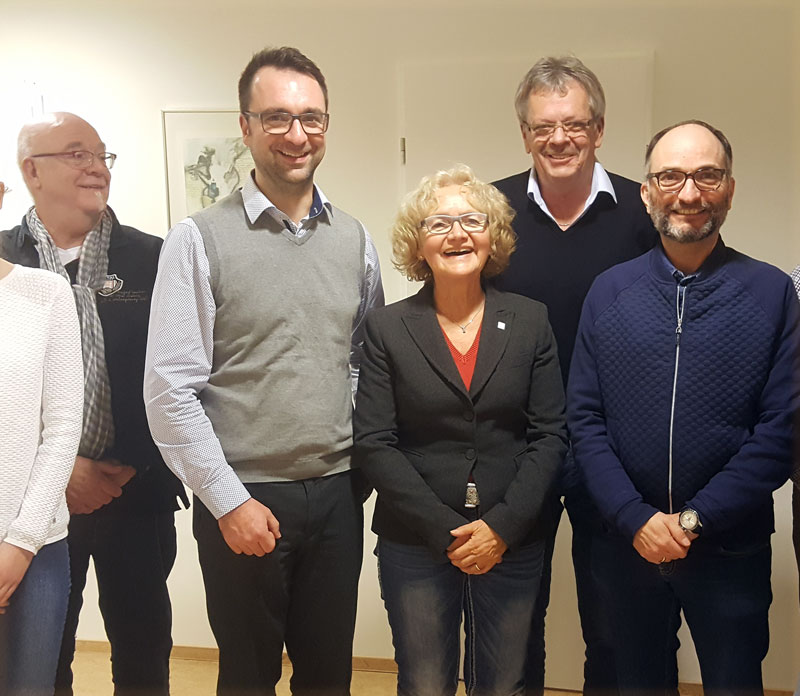 Verabschiedung unserer ausgeschiedenen Vorstandsmitglieder Henry Endres (l.) sowie Sigrid Steffen und Stephan Garcon